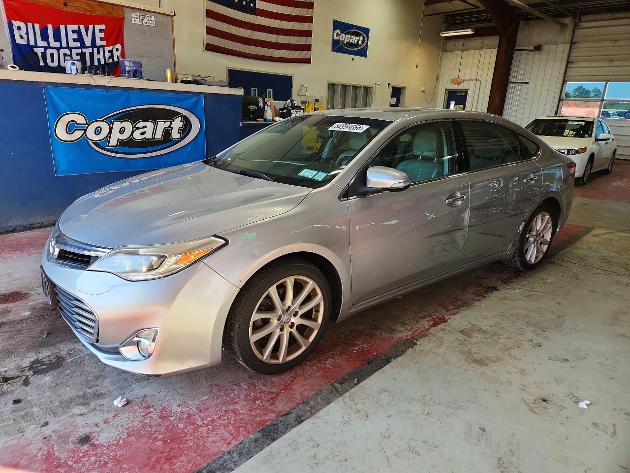 2015 TOYOTA AVALON LIMITED