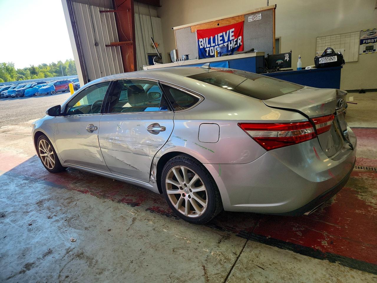 2015 TOYOTA AVALON LIMITED — снимка 2