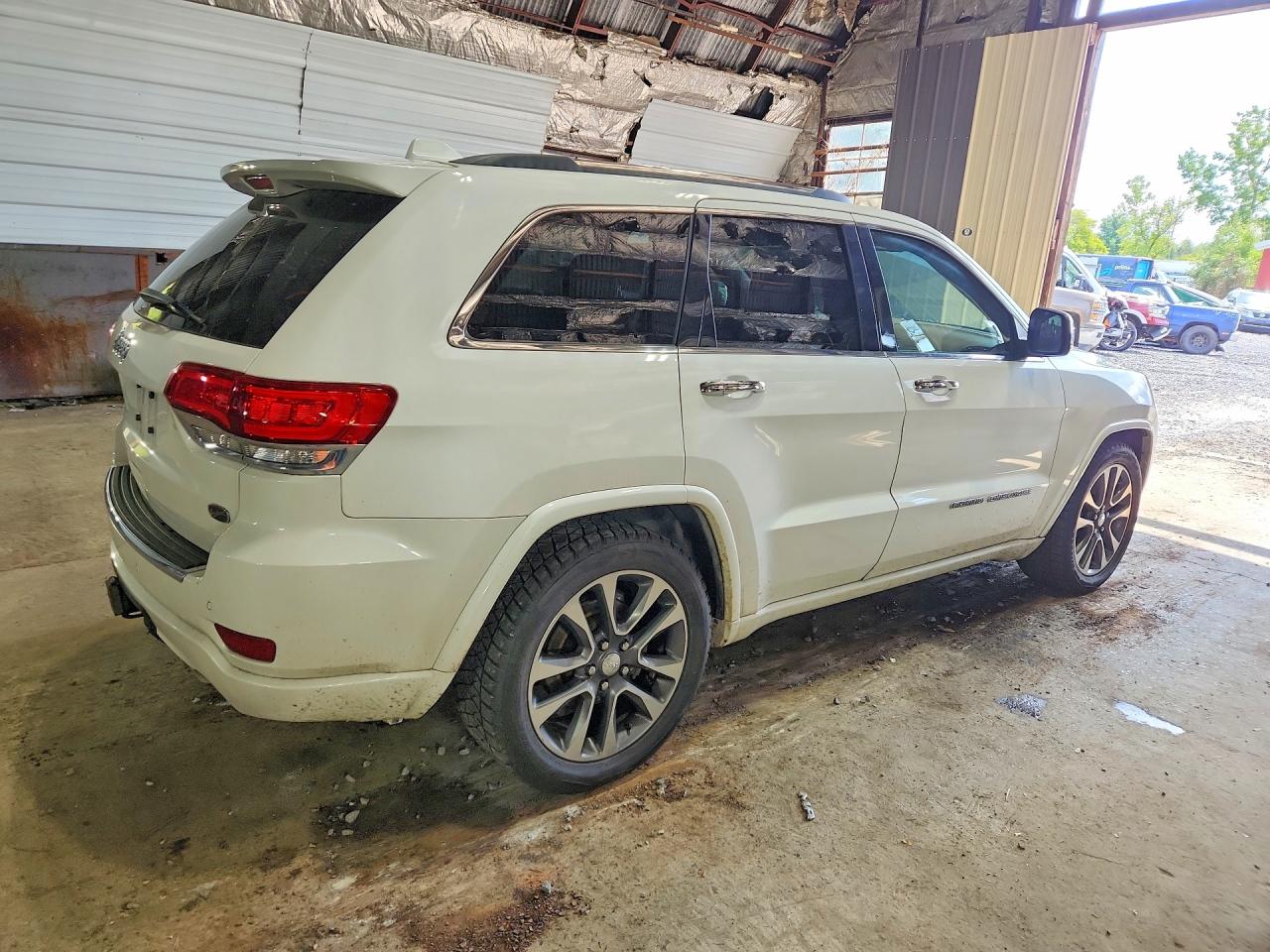 2021 JEEP GRAND CHEROKEE OVERLAND — снимка 3