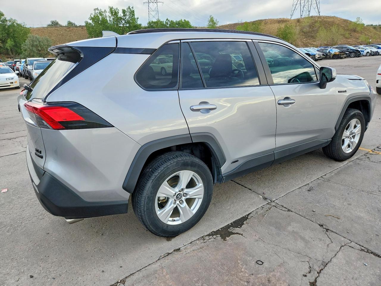2019 TOYOTA RAV4 HYBRID XLE — снимка 3