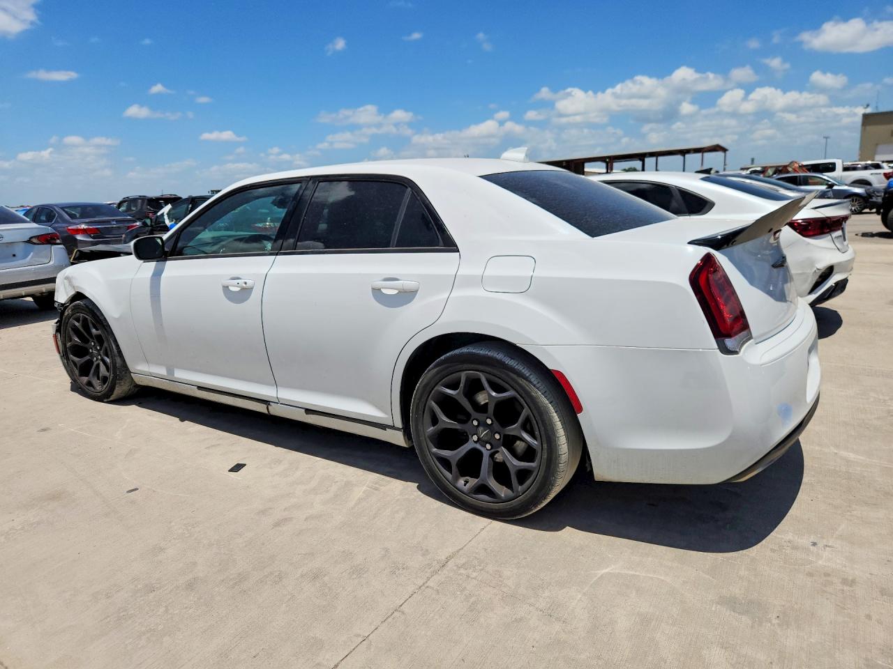 2019 CHRYSLER 300 S — снимка 2