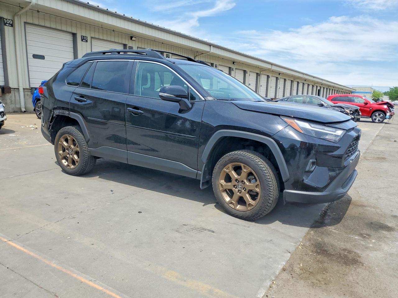 2023 TOYOTA RAV4 — снимка 4