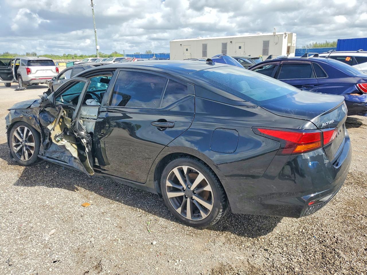 2021 NISSAN ALTIMA SV — снимка 2