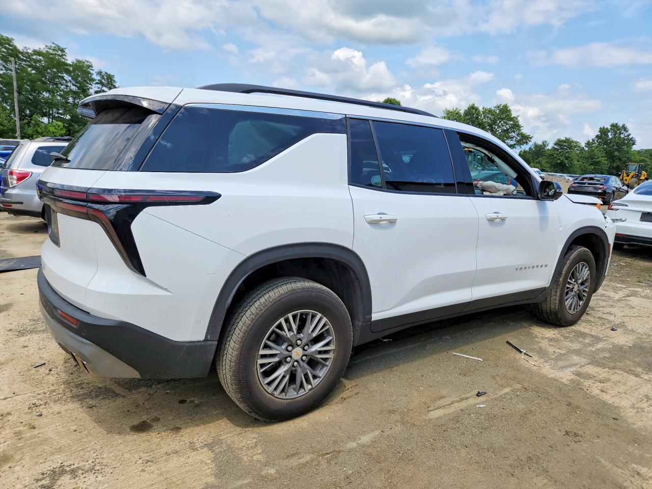 2025 CHEVROLET TRAVERSE LT — снимка 3