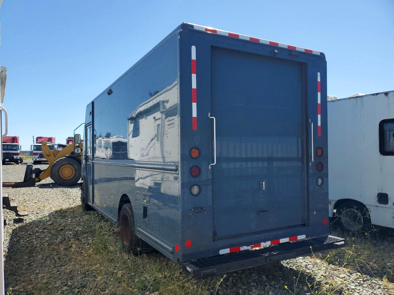 2020 FORD F59 — снимка 2