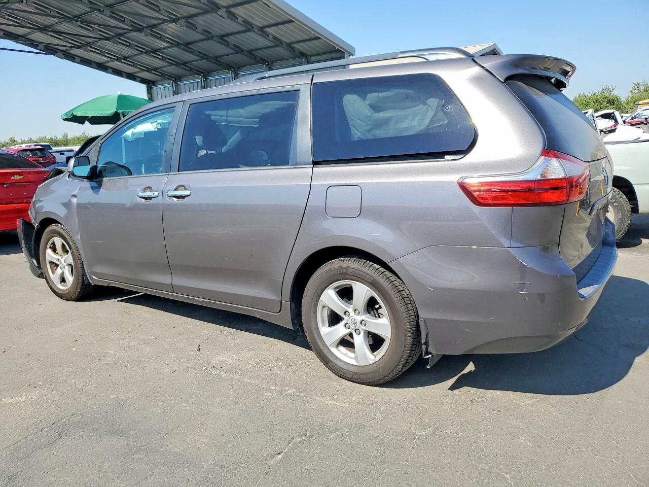 2016 TOYOTA SIENNA LE — снимка 2