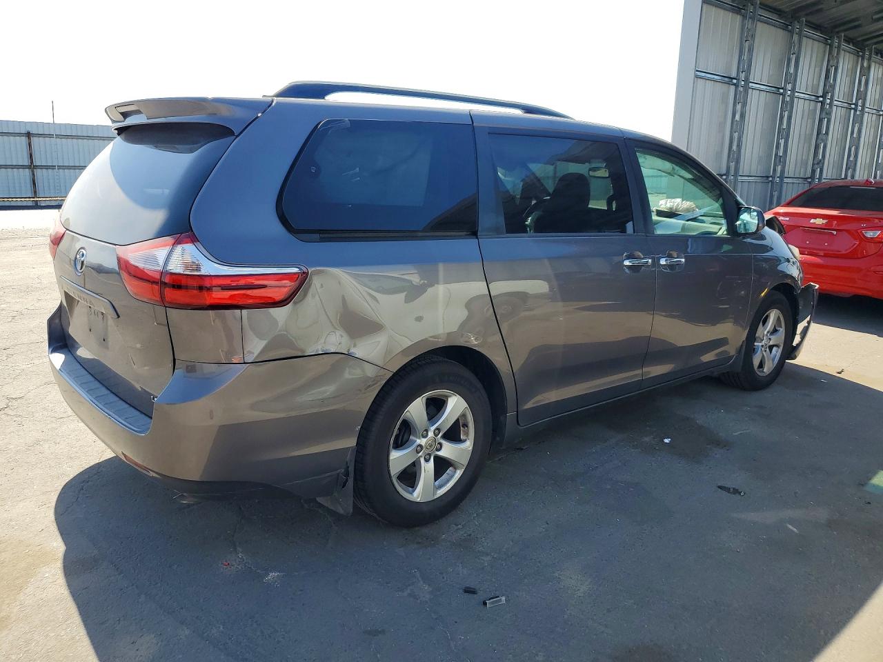 2016 TOYOTA SIENNA LE — снимка 3