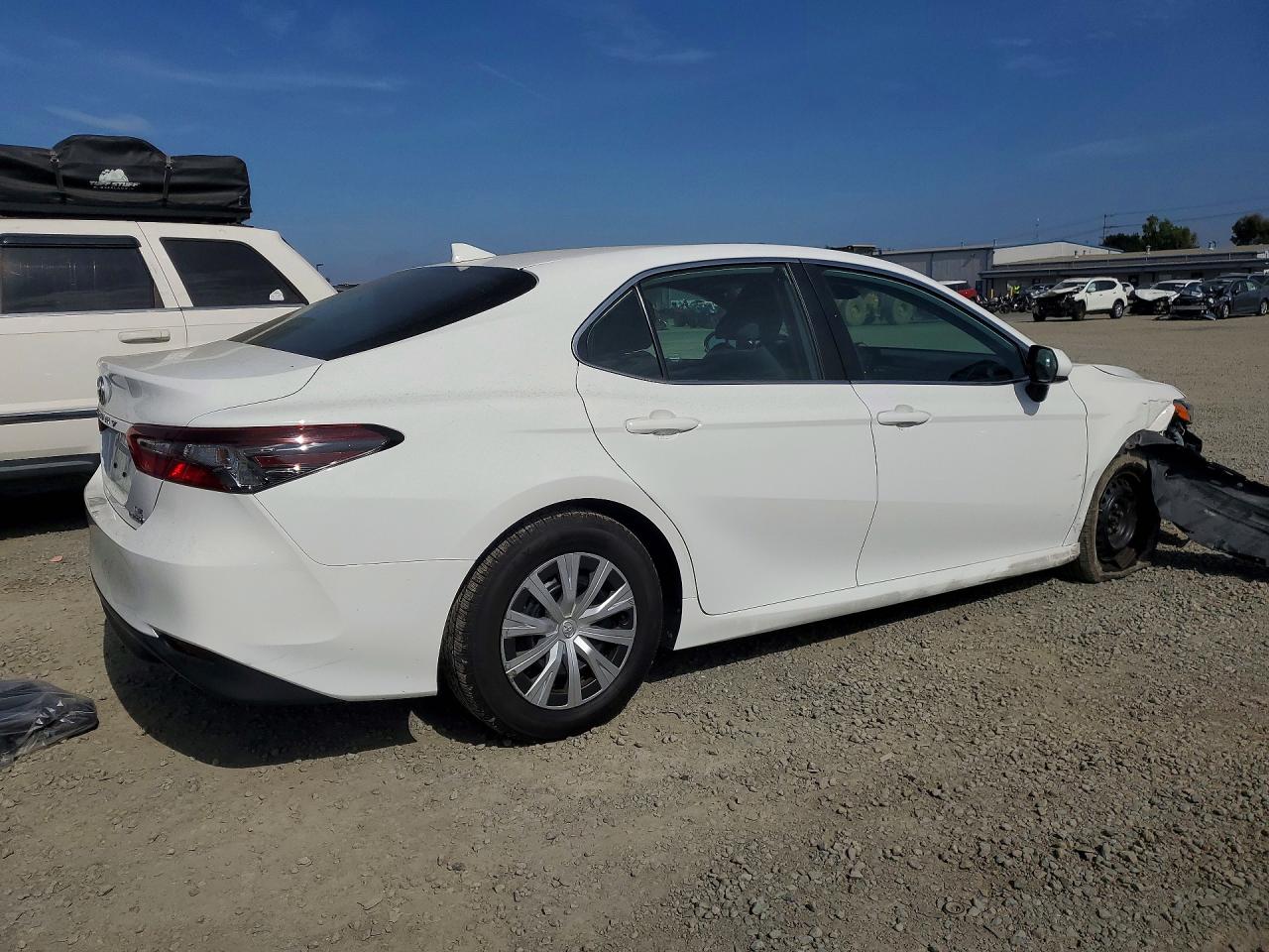 2021 TOYOTA CAMRY LE — снимка 3