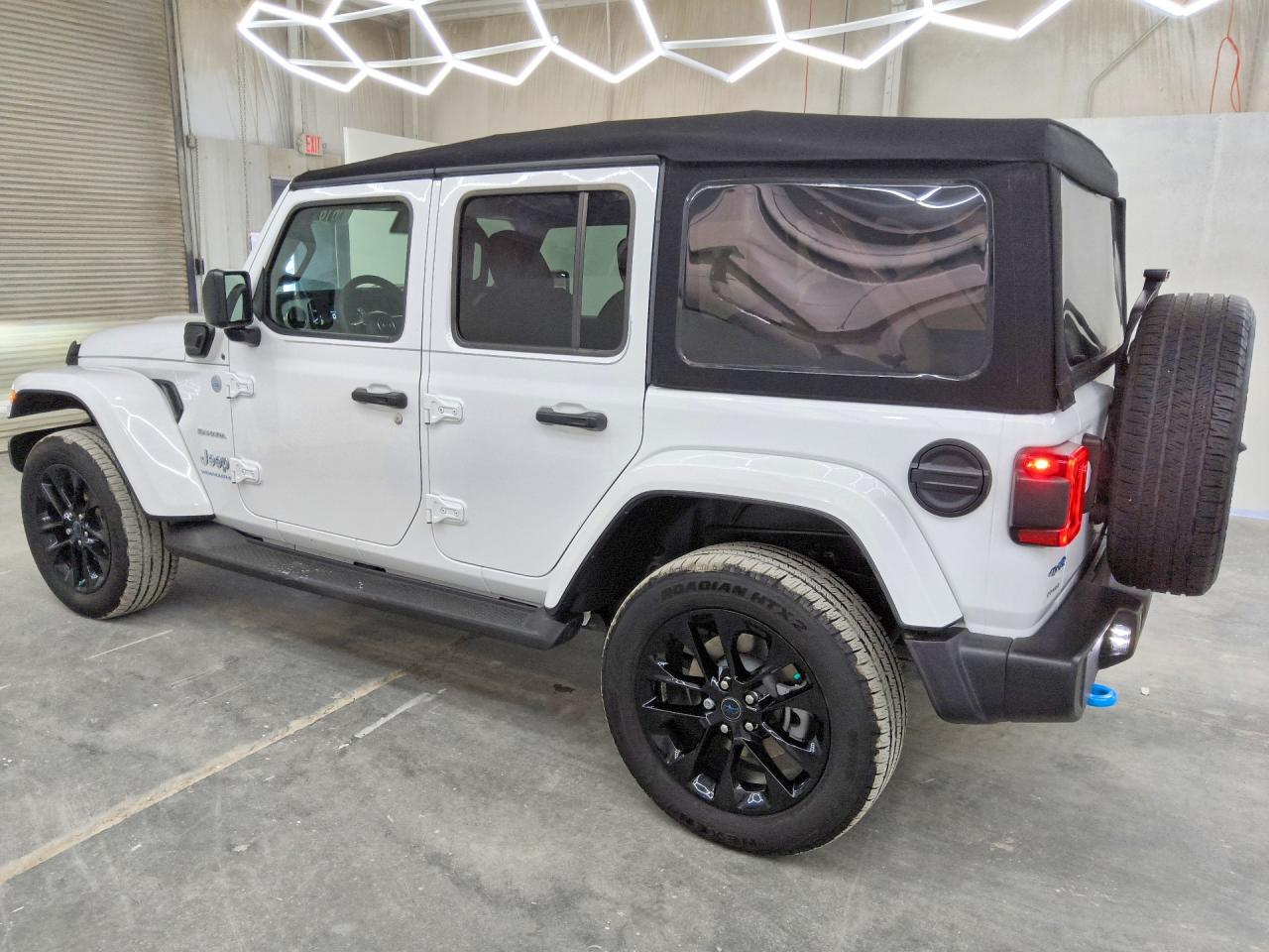 2024 JEEP WRANGLER SAHARA 4XE — снимка 2