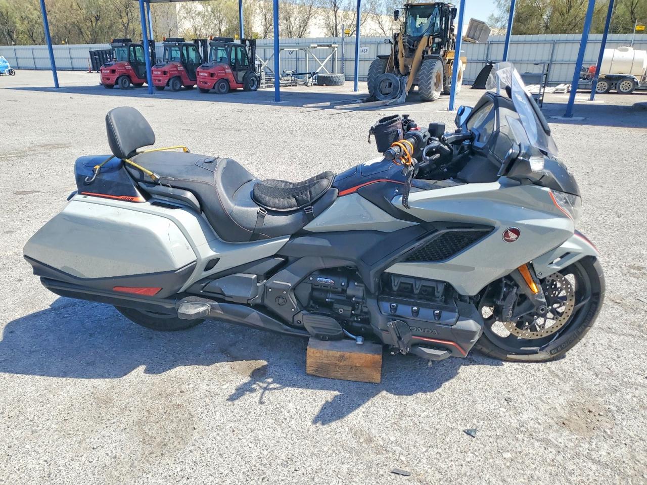 2021 HONDA GL1800 B