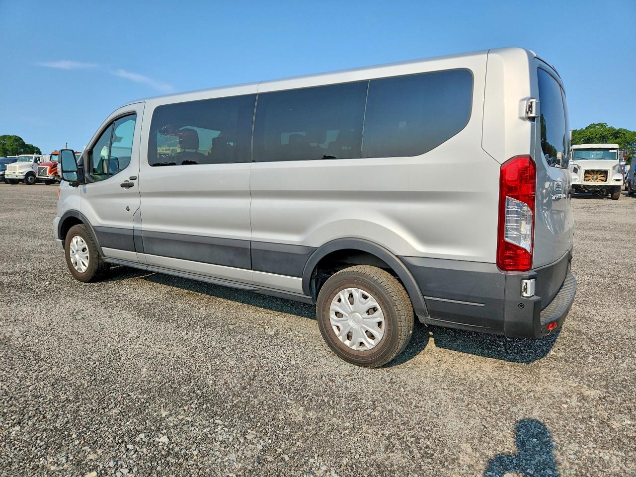 2022 FORD TRANSIT T-350 — снимка 2