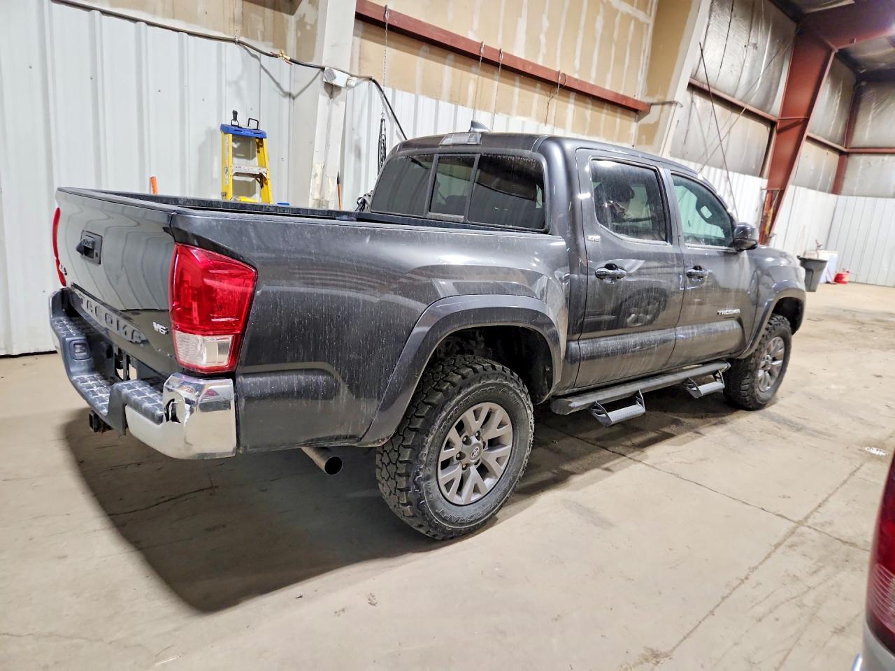 2017 TOYOTA TACOMA SR5 V6 — снимка 3