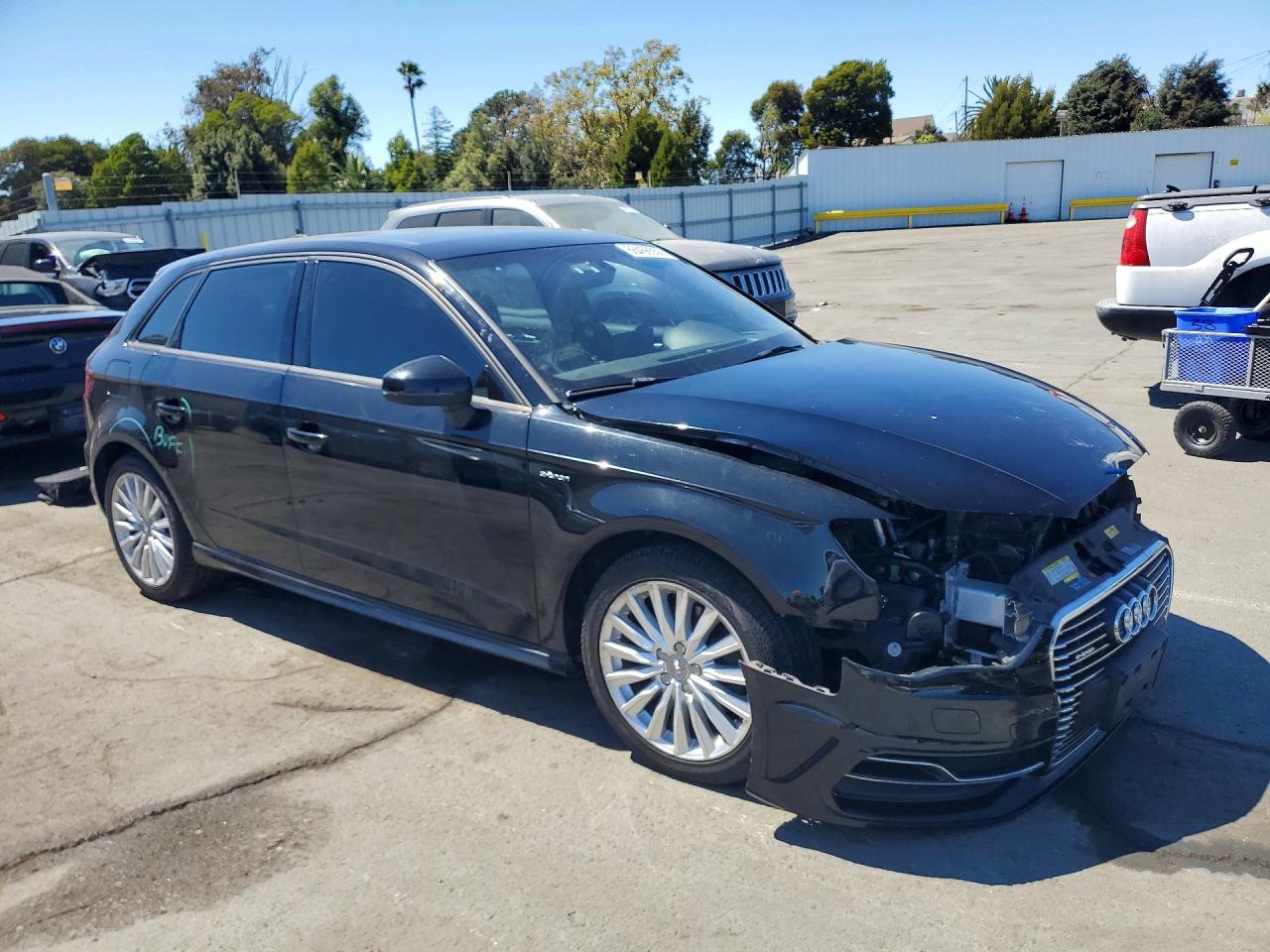 2016 AUDI A3 E-TRON PREMIUM — снимка 4