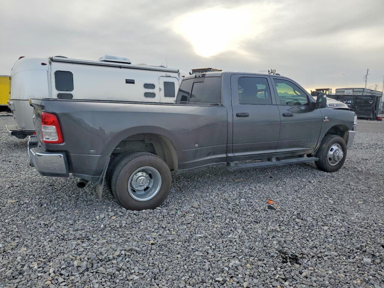 2024 RAM 3500 TRADESMAN — снимка 3