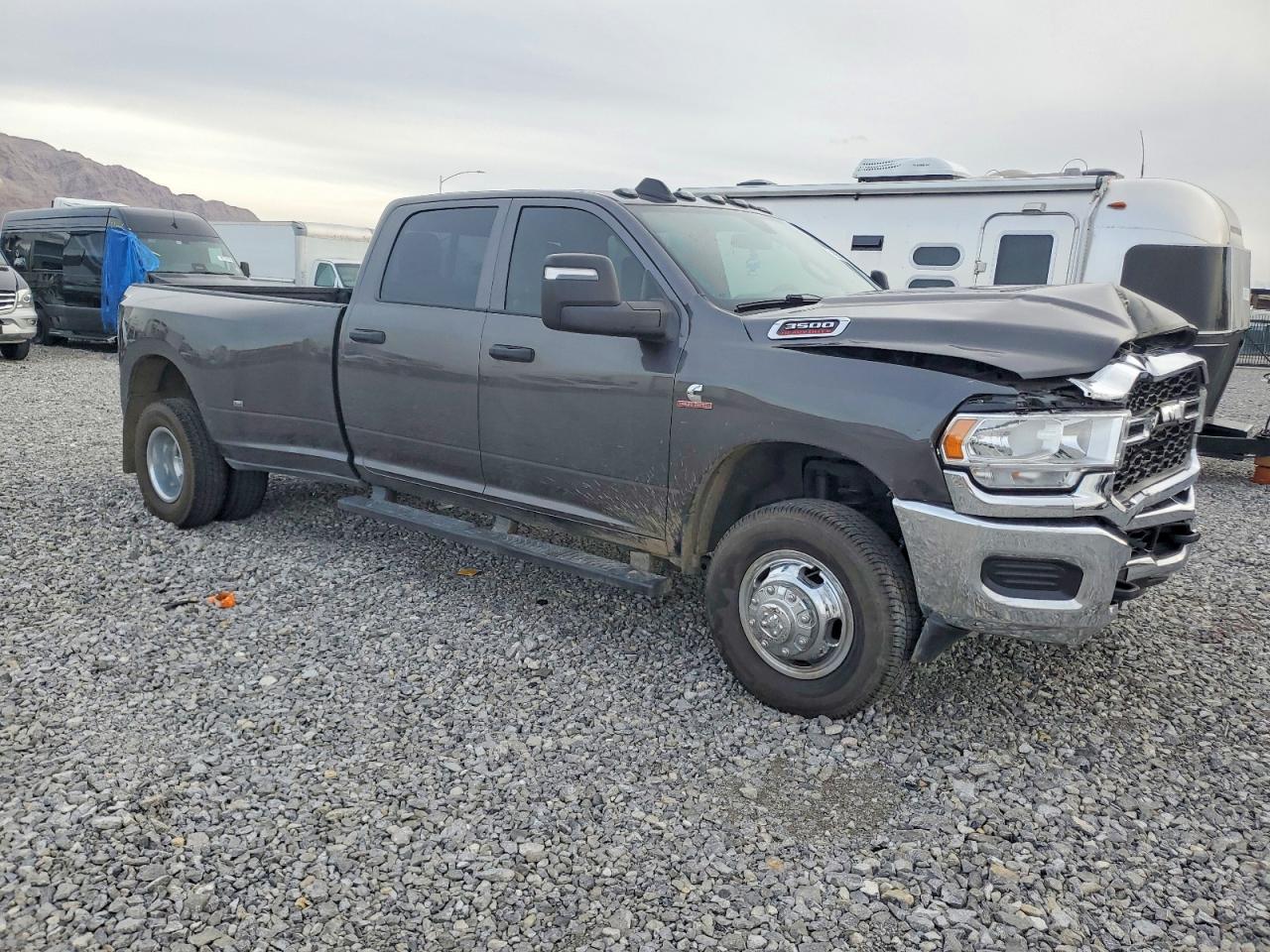 2024 RAM 3500 TRADESMAN — снимка 4