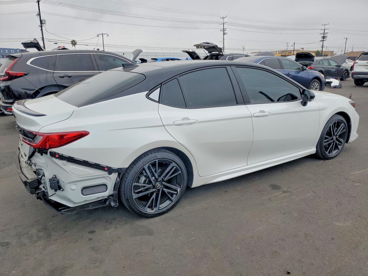 2026 TOYOTA CAMRY XSE — снимка 3