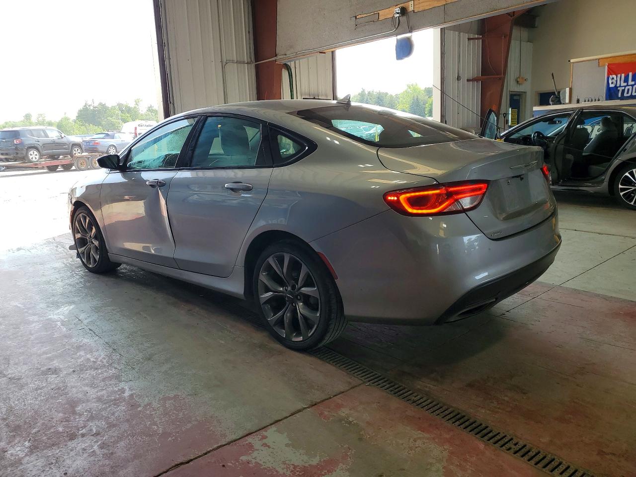 2015 CHRYSLER 200 S — снимка 2