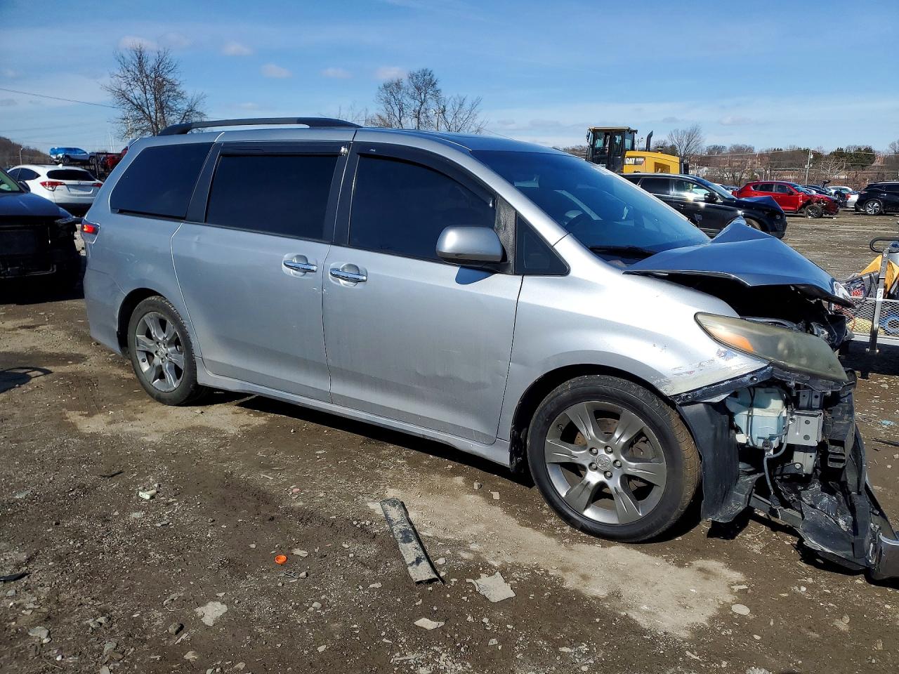 2015 TOYOTA SIENNA SE 8-PASSENGER — снимка 4