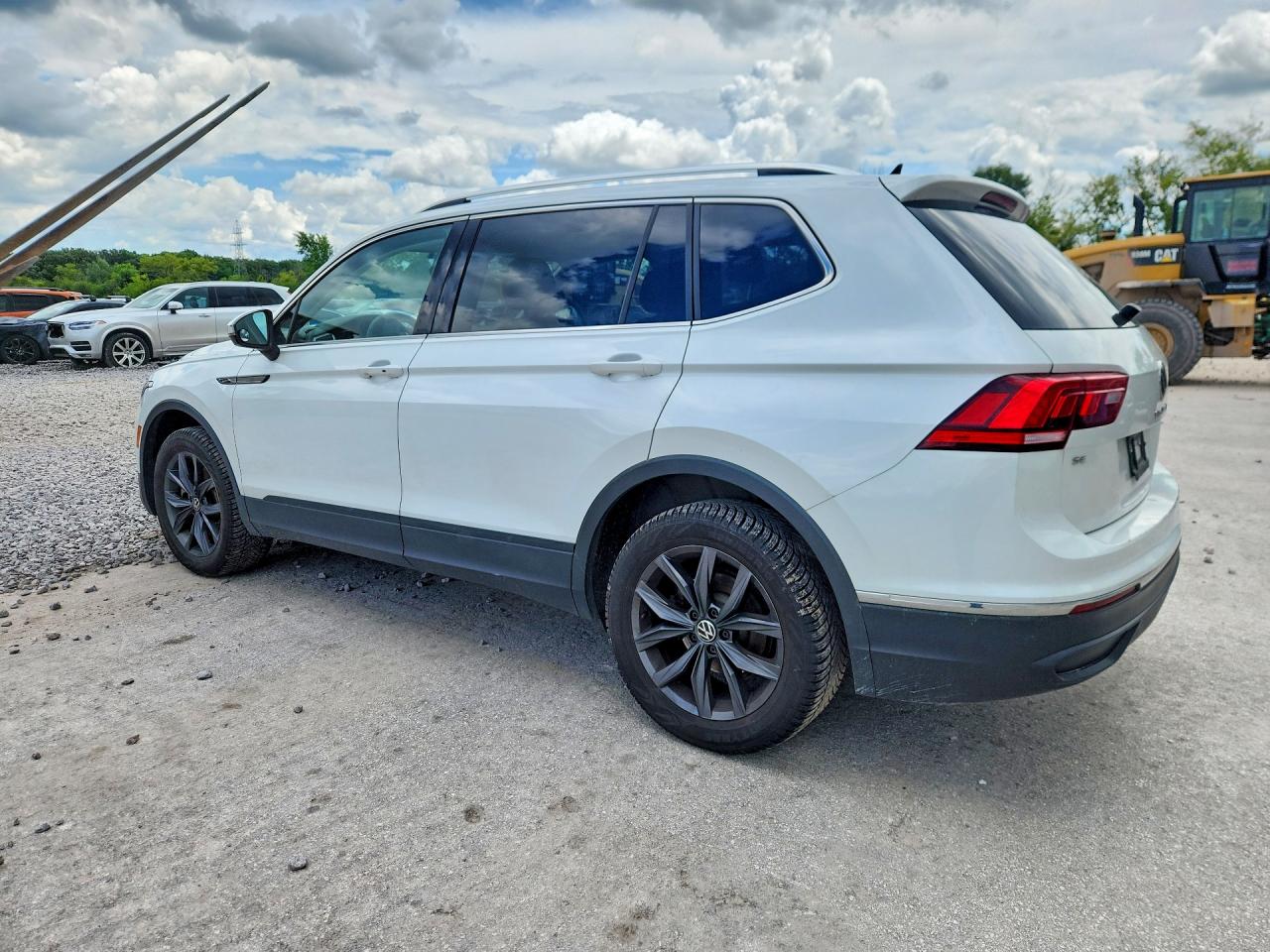 2023 VOLKSWAGEN TIGUAN SE — снимка 2