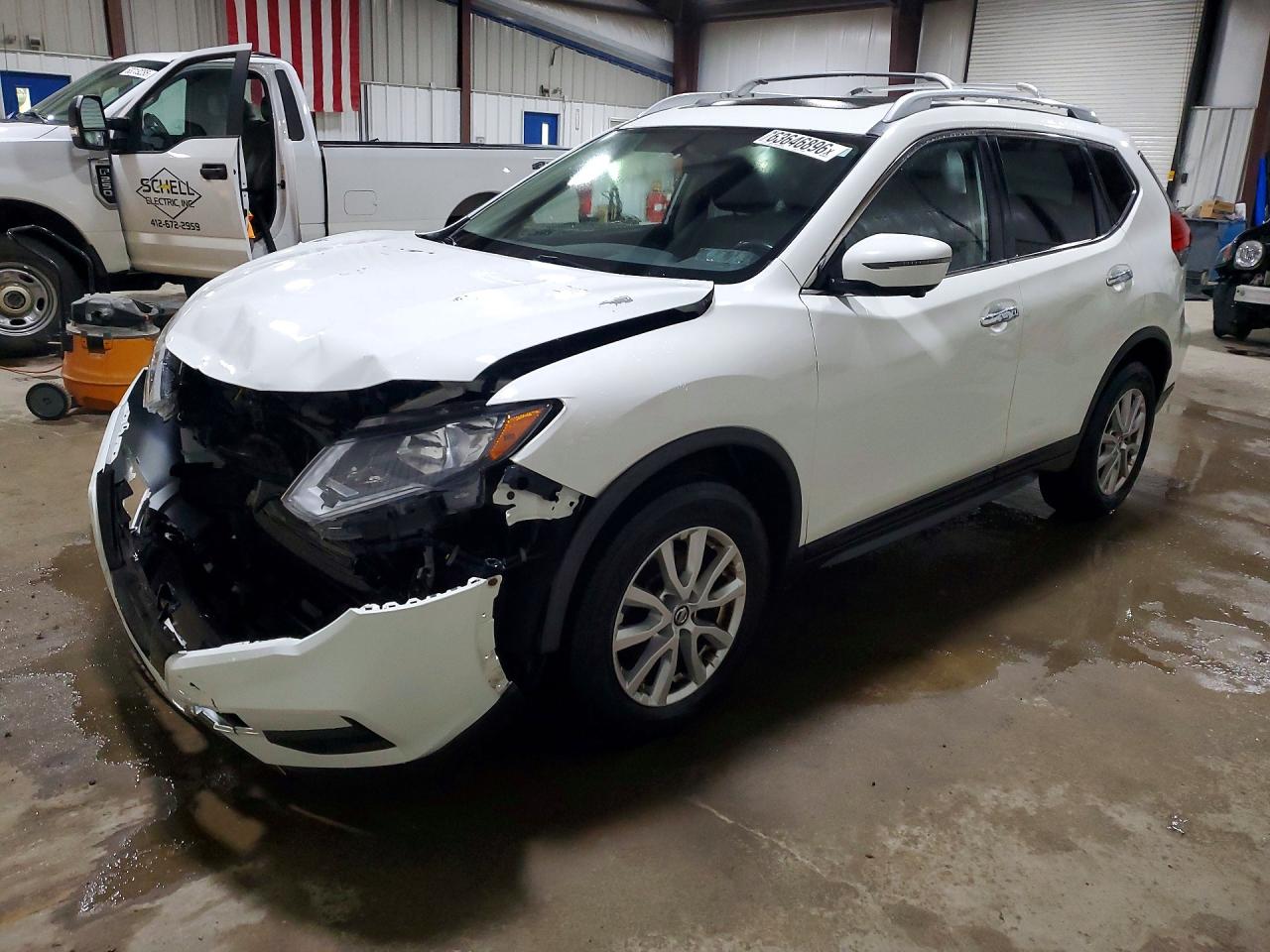 2017 NISSAN ROGUE SV