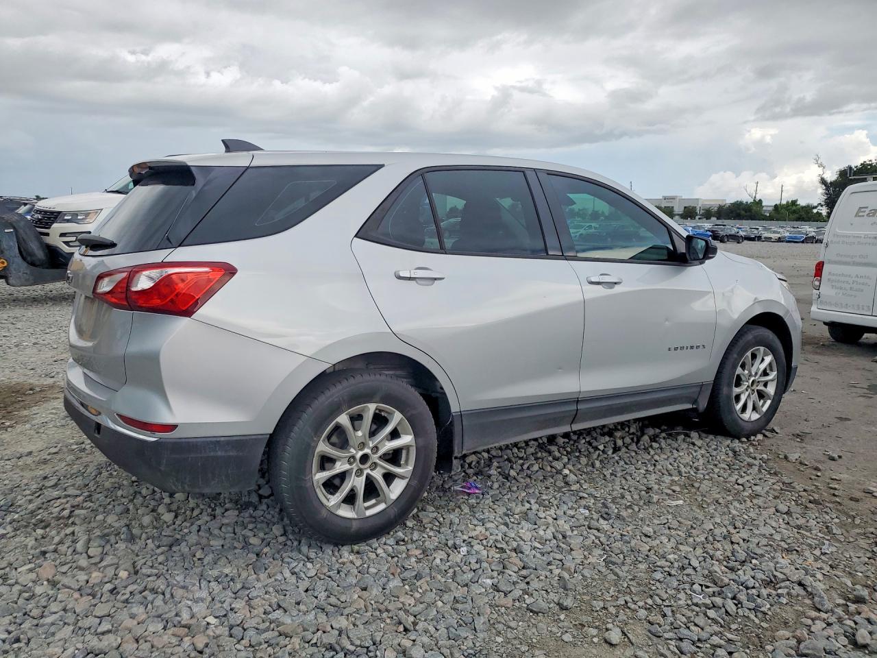 2018 CHEVROLET EQUINOX LS — снимка 3