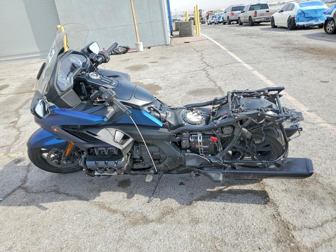 2021 HONDA GL1800 B — снимка 3