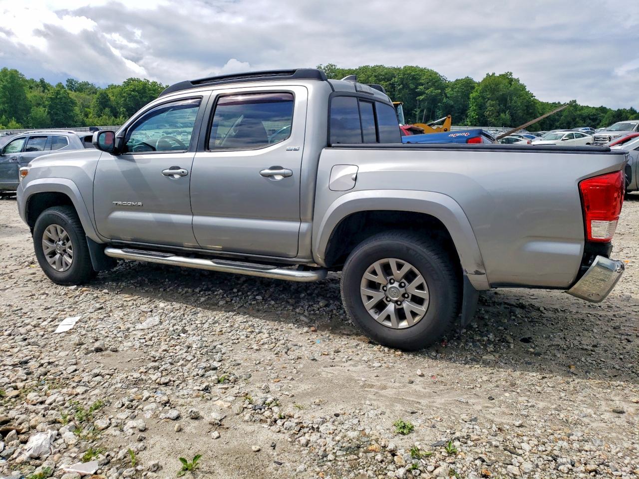 2017 TOYOTA TACOMA — снимка 2