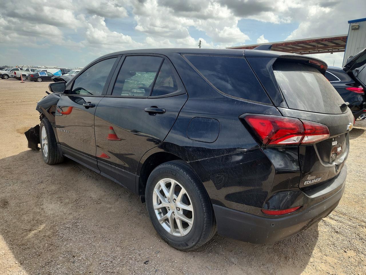 2024 CHEVROLET EQUINOX LS — снимка 2