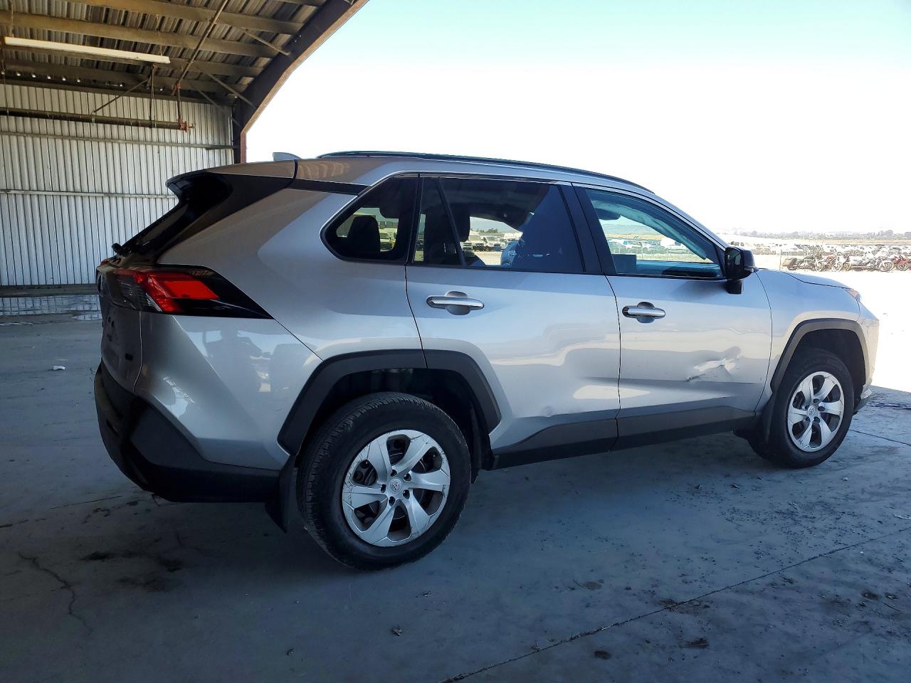 2021 TOYOTA RAV4 LE — снимка 3