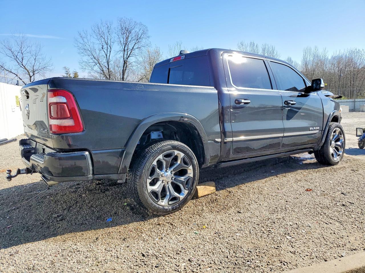 2022 RAM 1500 LIMITED — снимка 3