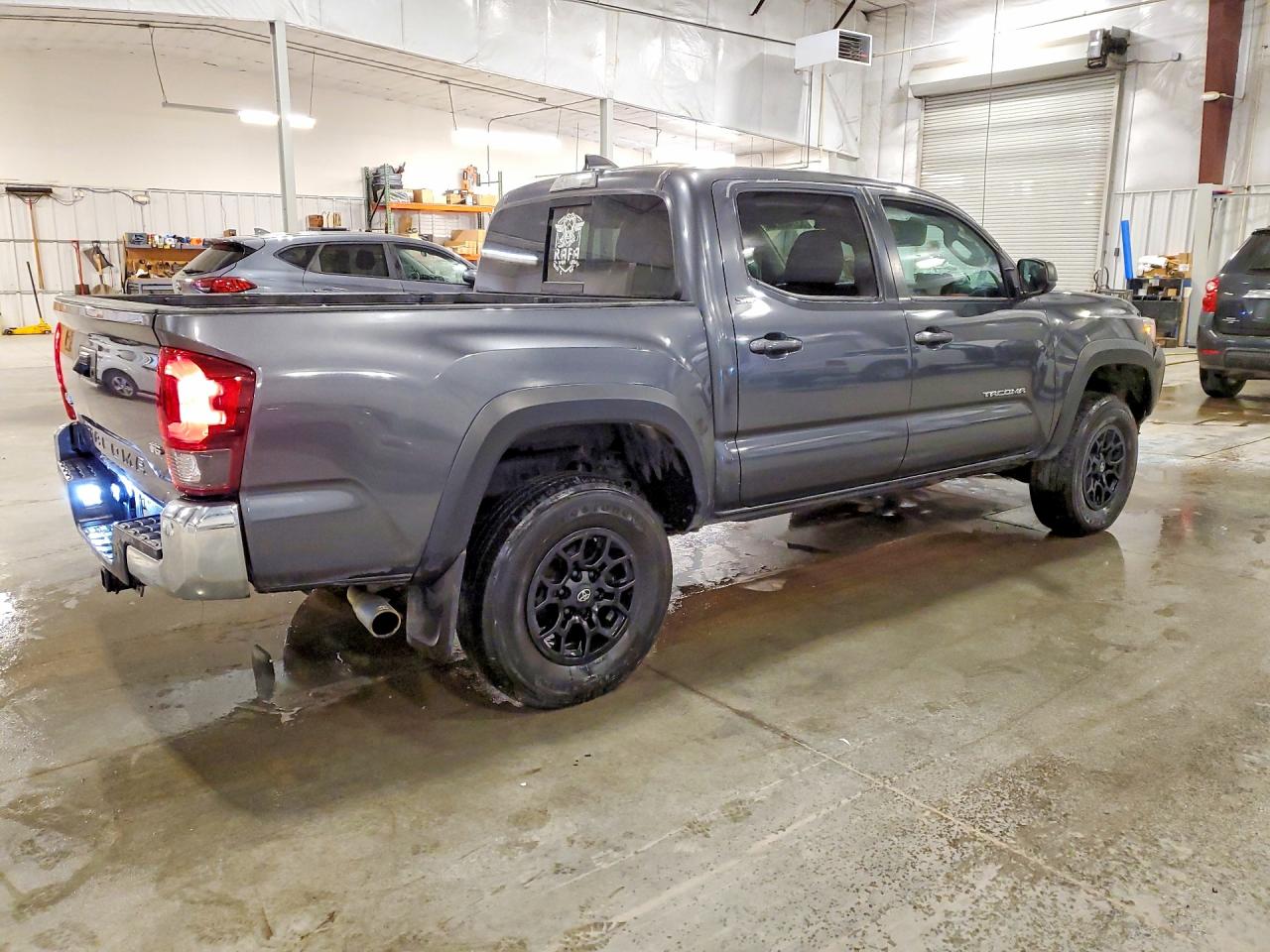 2023 TOYOTA TACOMA SR5 V6 — снимка 3