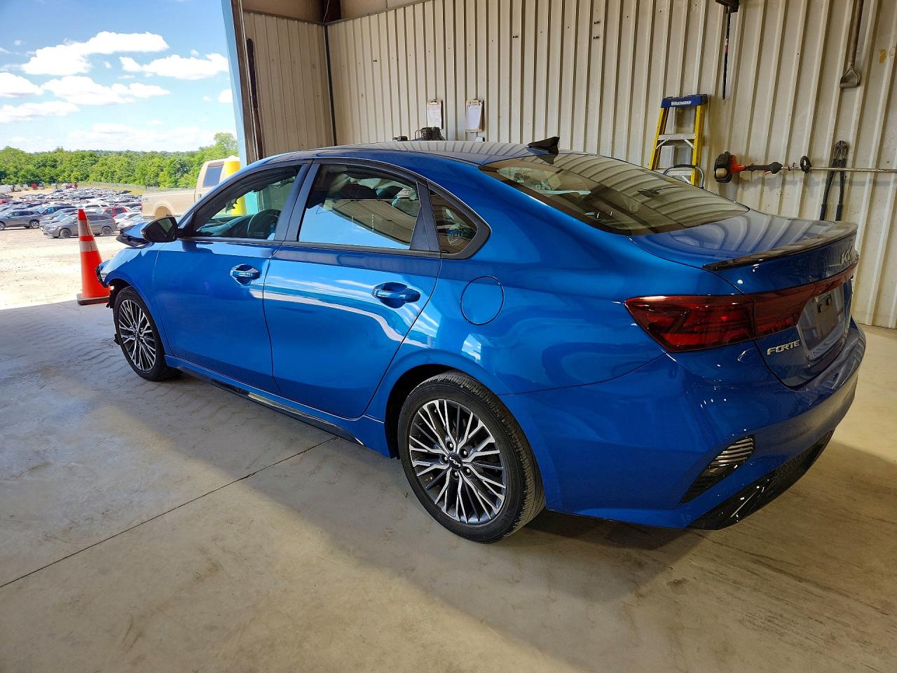 2023 KIA FORTE GT LINE — снимка 2
