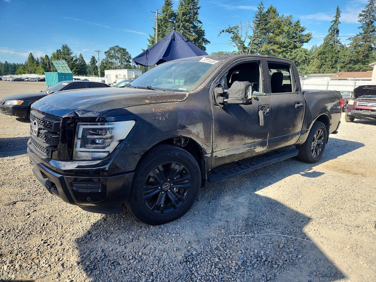 2024 NISSAN TITAN SV