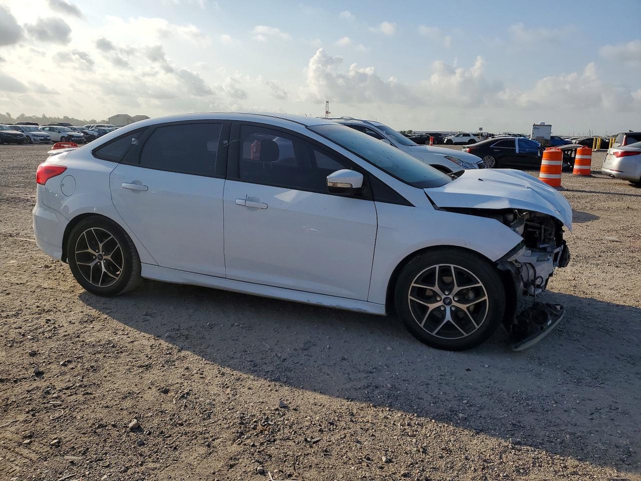 2016 FORD FOCUS SE — снимка 4
