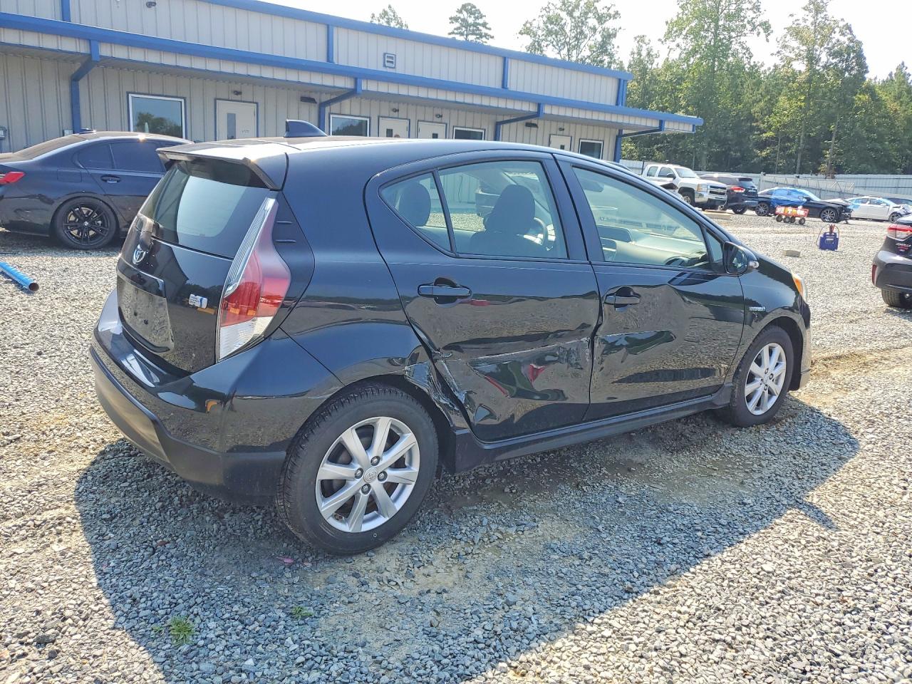 2017 TOYOTA PRIUS C TWO — снимка 3