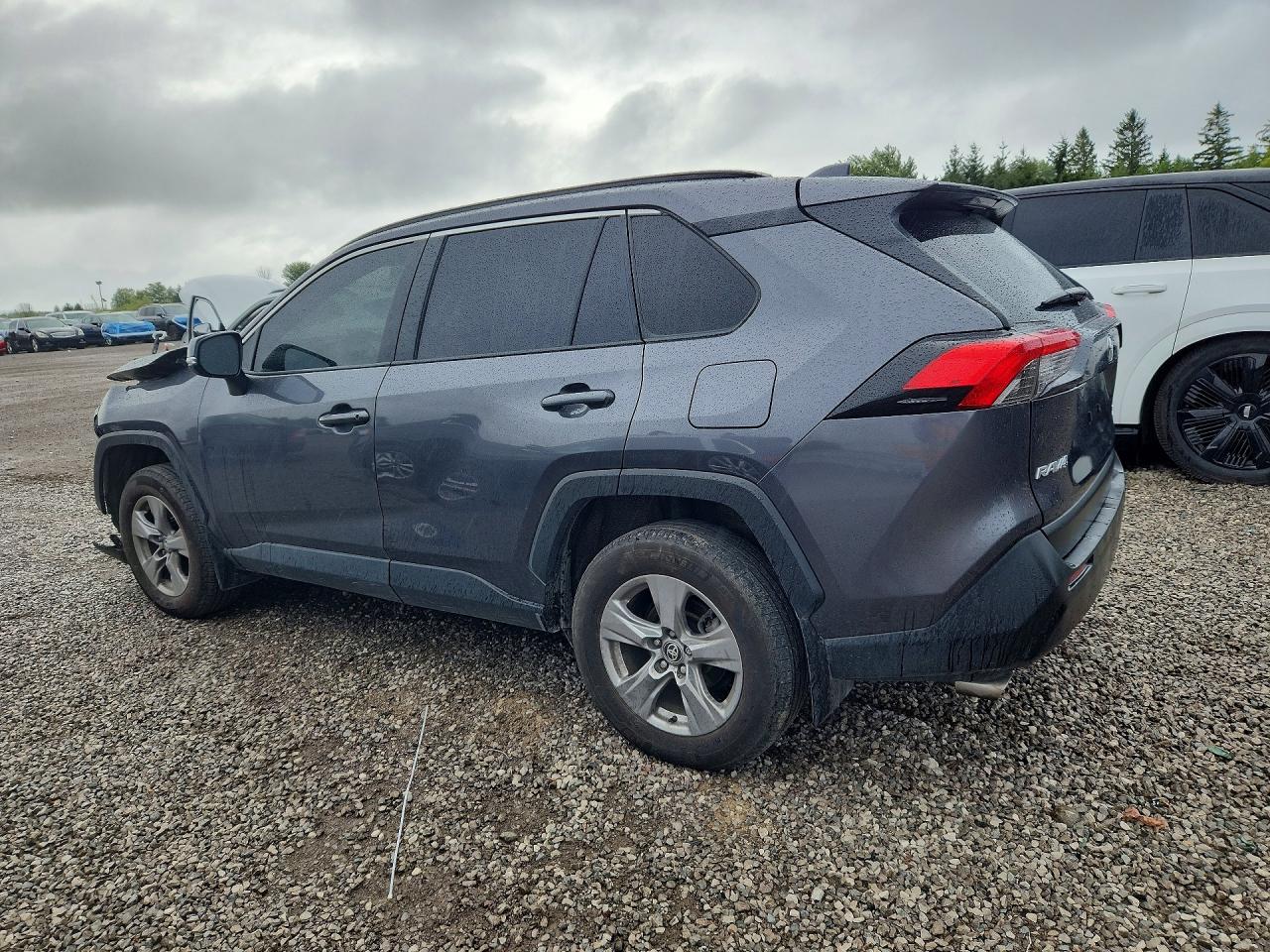 2024 TOYOTA RAV4 XLE — снимка 2