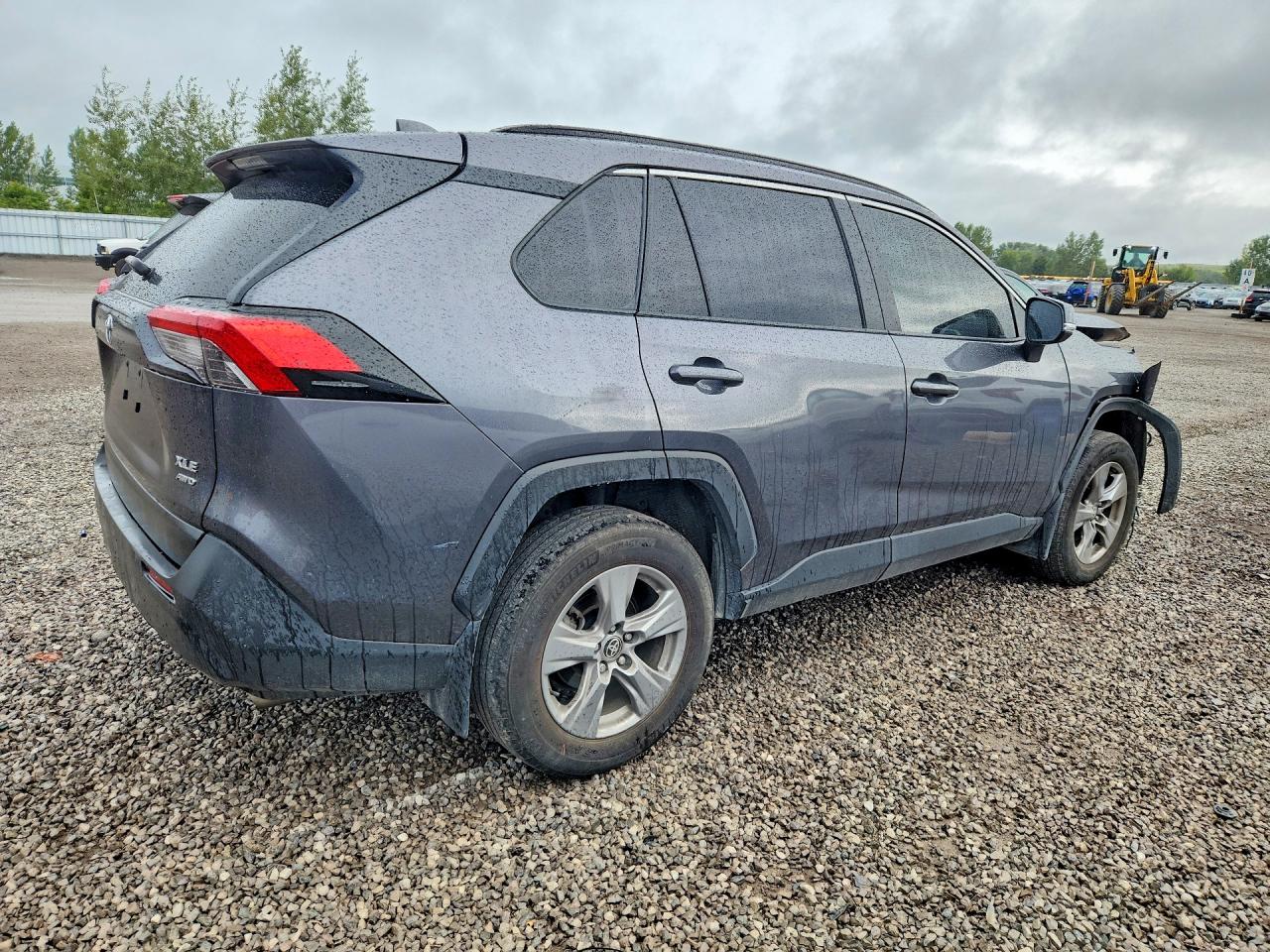 2024 TOYOTA RAV4 XLE — снимка 3
