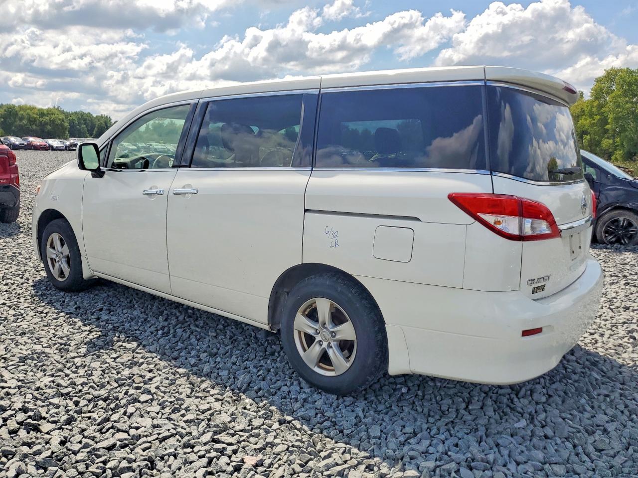 2015 NISSAN QUEST 3.5 SV — снимка 2