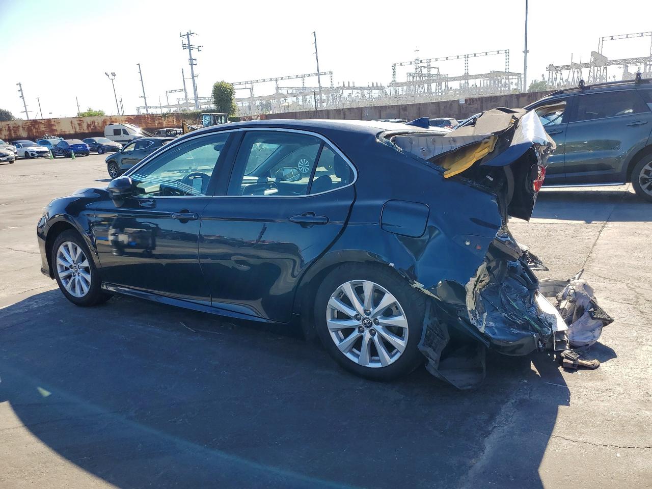 2019 TOYOTA CAMRY LE — снимка 2