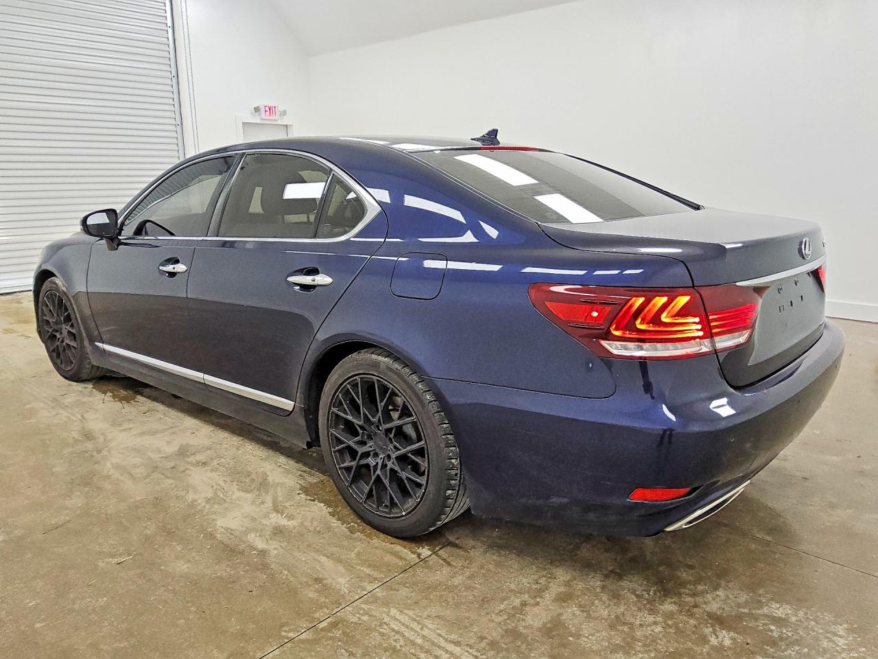 2013 LEXUS LS 460 — снимка 2