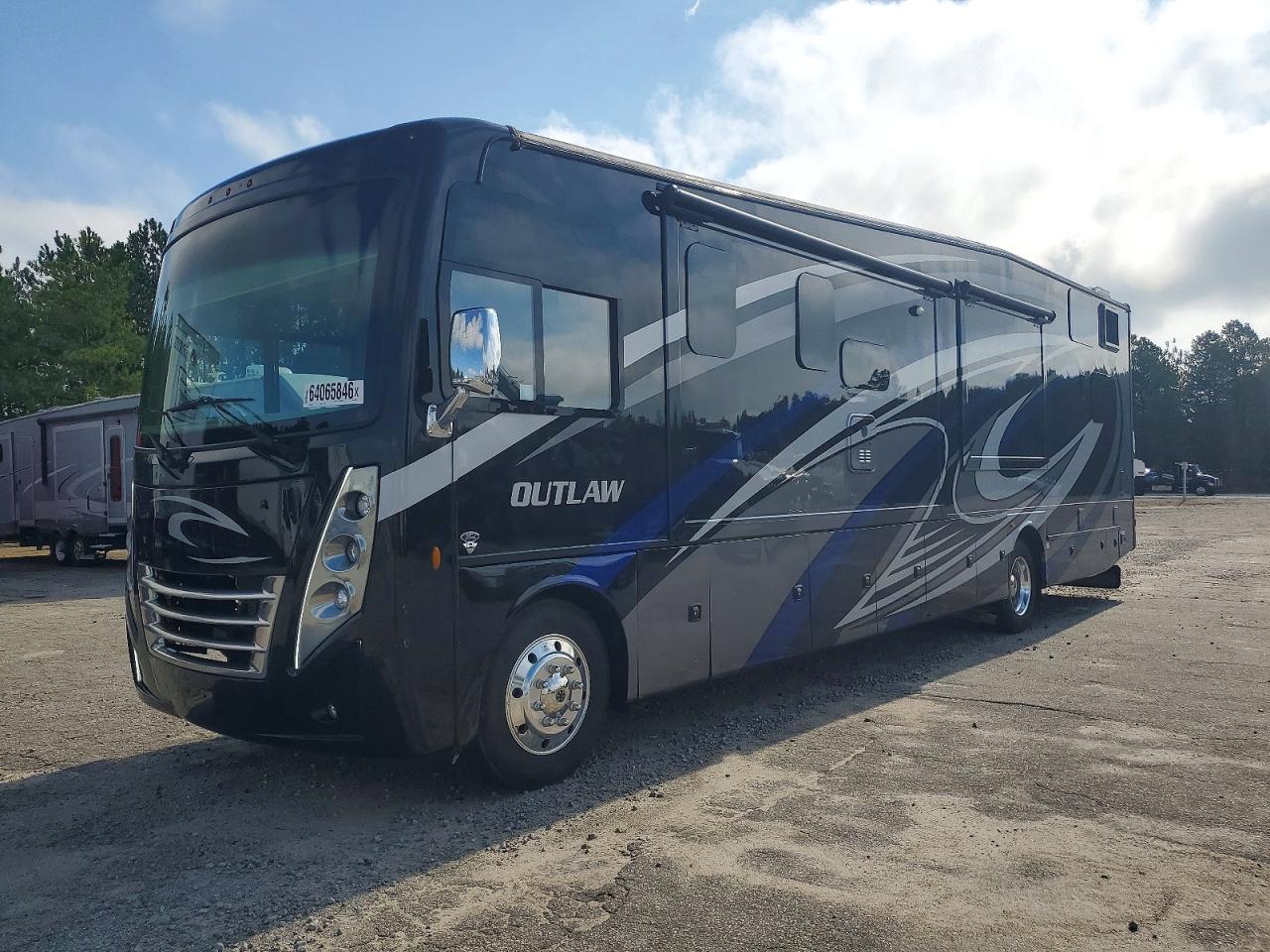 2020 FORD F53 — снимка 2