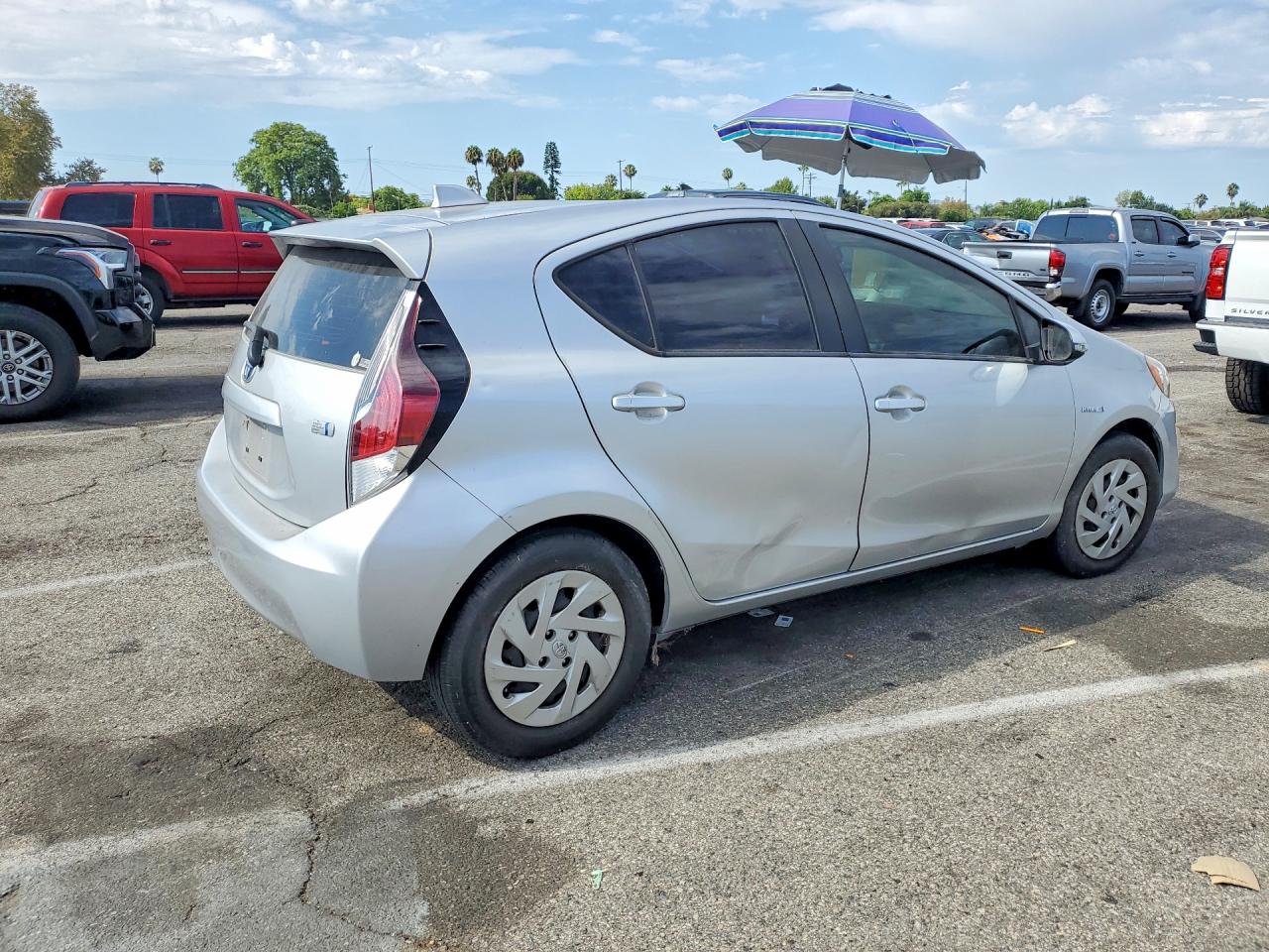 2016 TOYOTA PRIUS C ONE — снимка 3