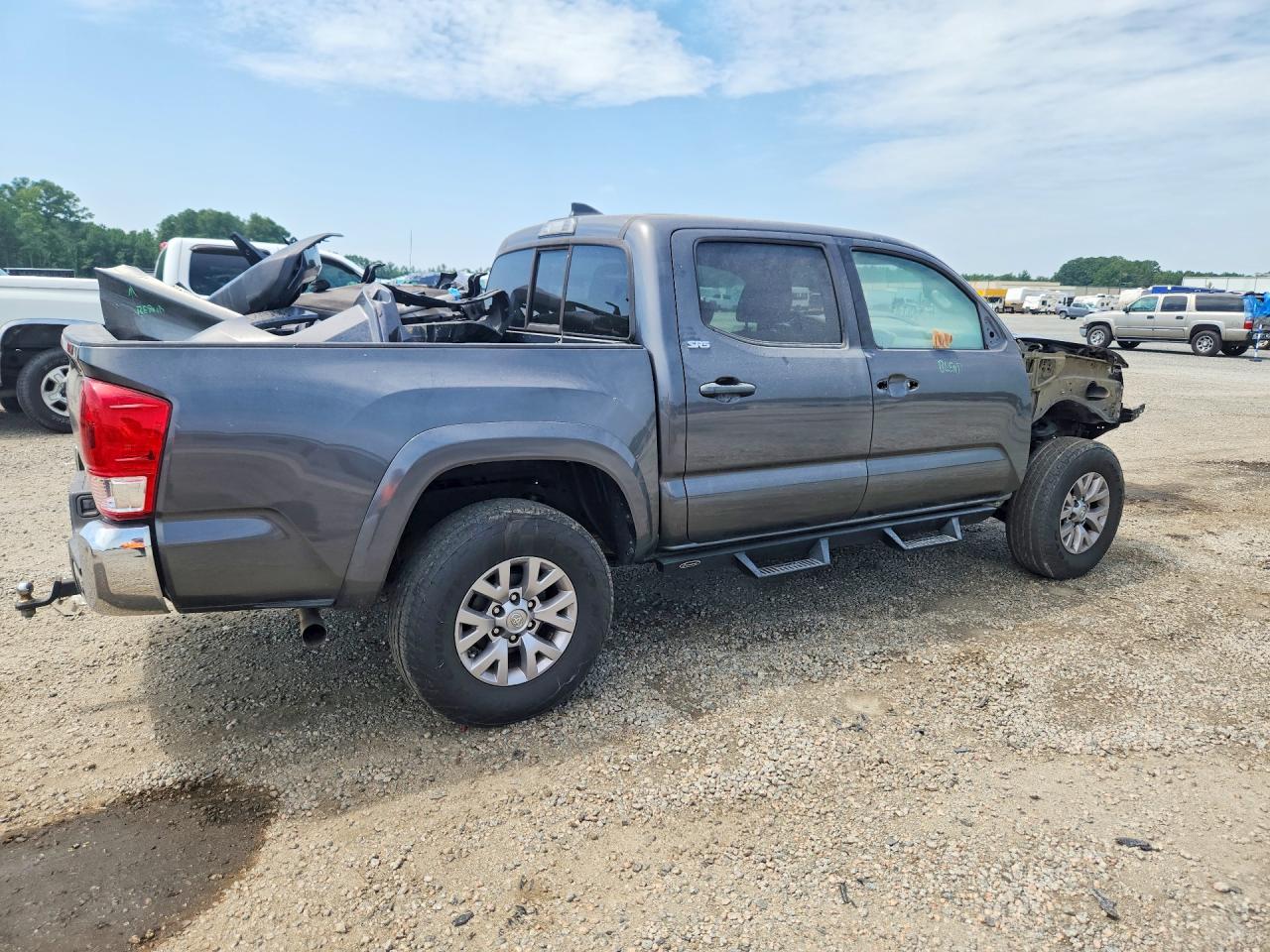 2017 TOYOTA TACOMA SR5 V6 — снимка 3
