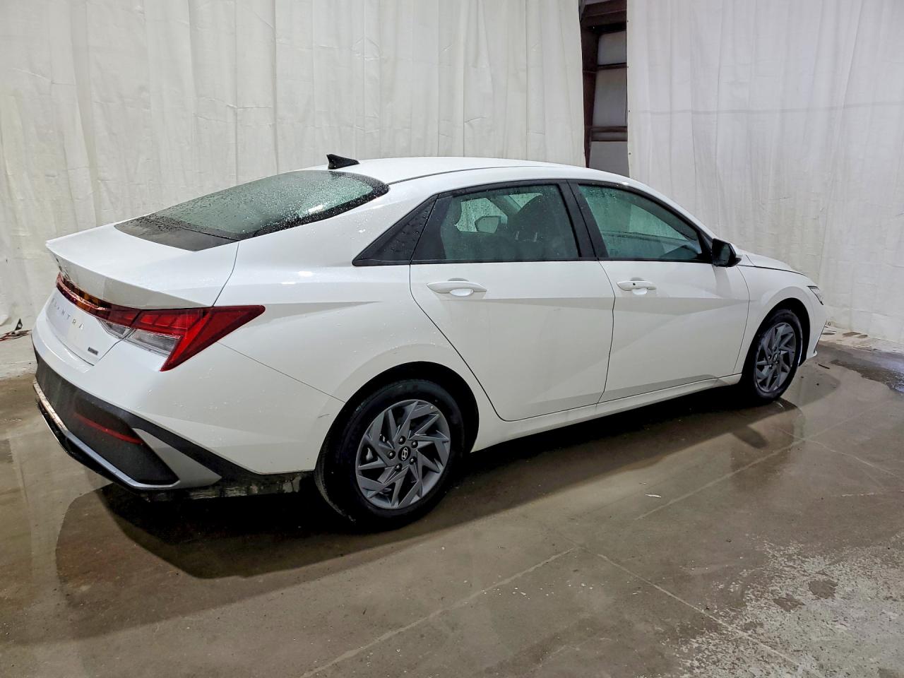 2026 HYUNDAI ELANTRA HYBRID BLUE — снимка 3
