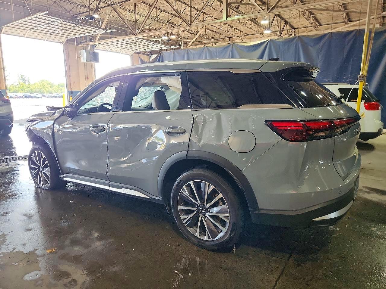 2026 INFINITI QX60 LUXE — снимка 2