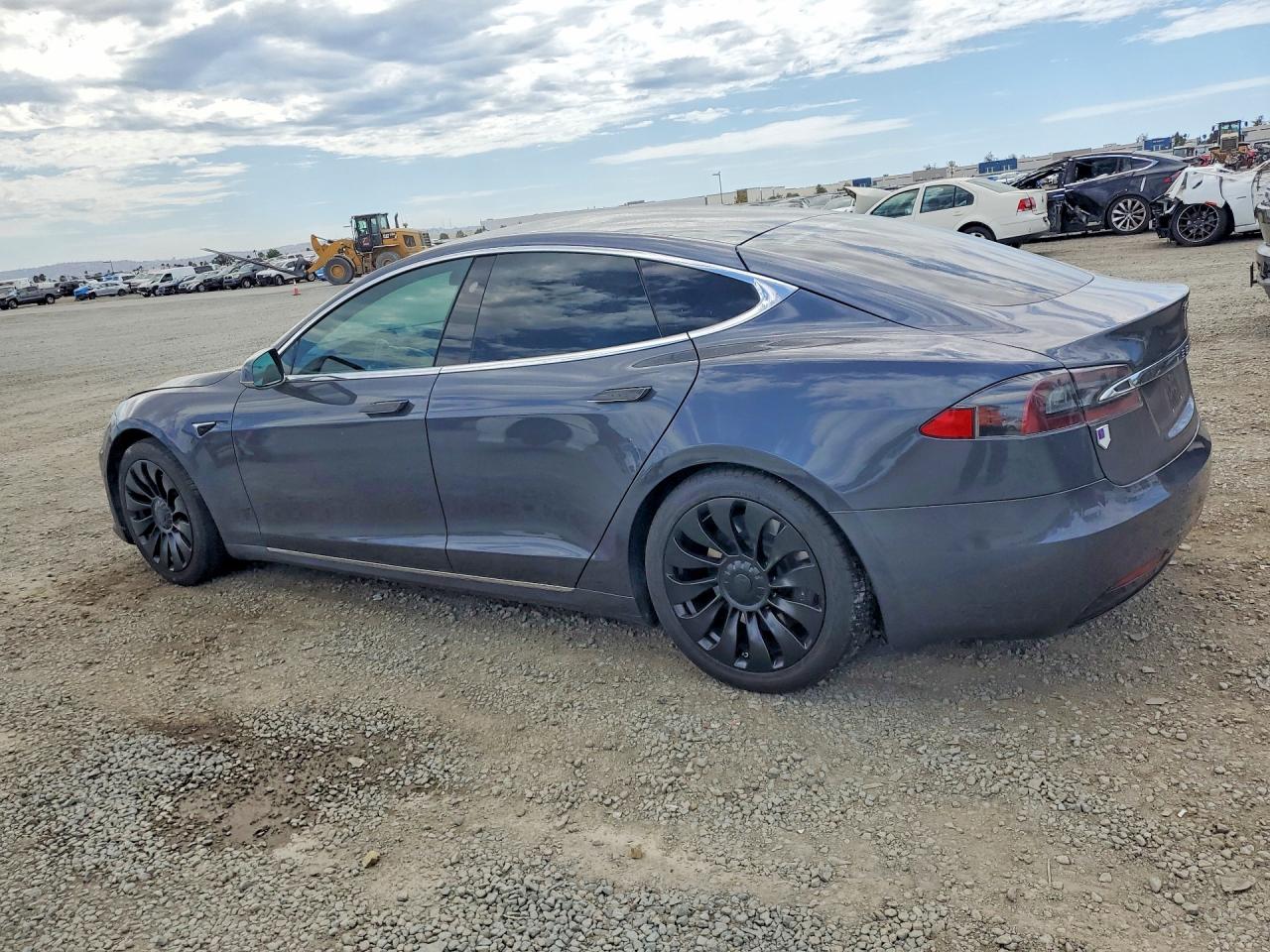 2020 TESLA MODEL S — снимка 2