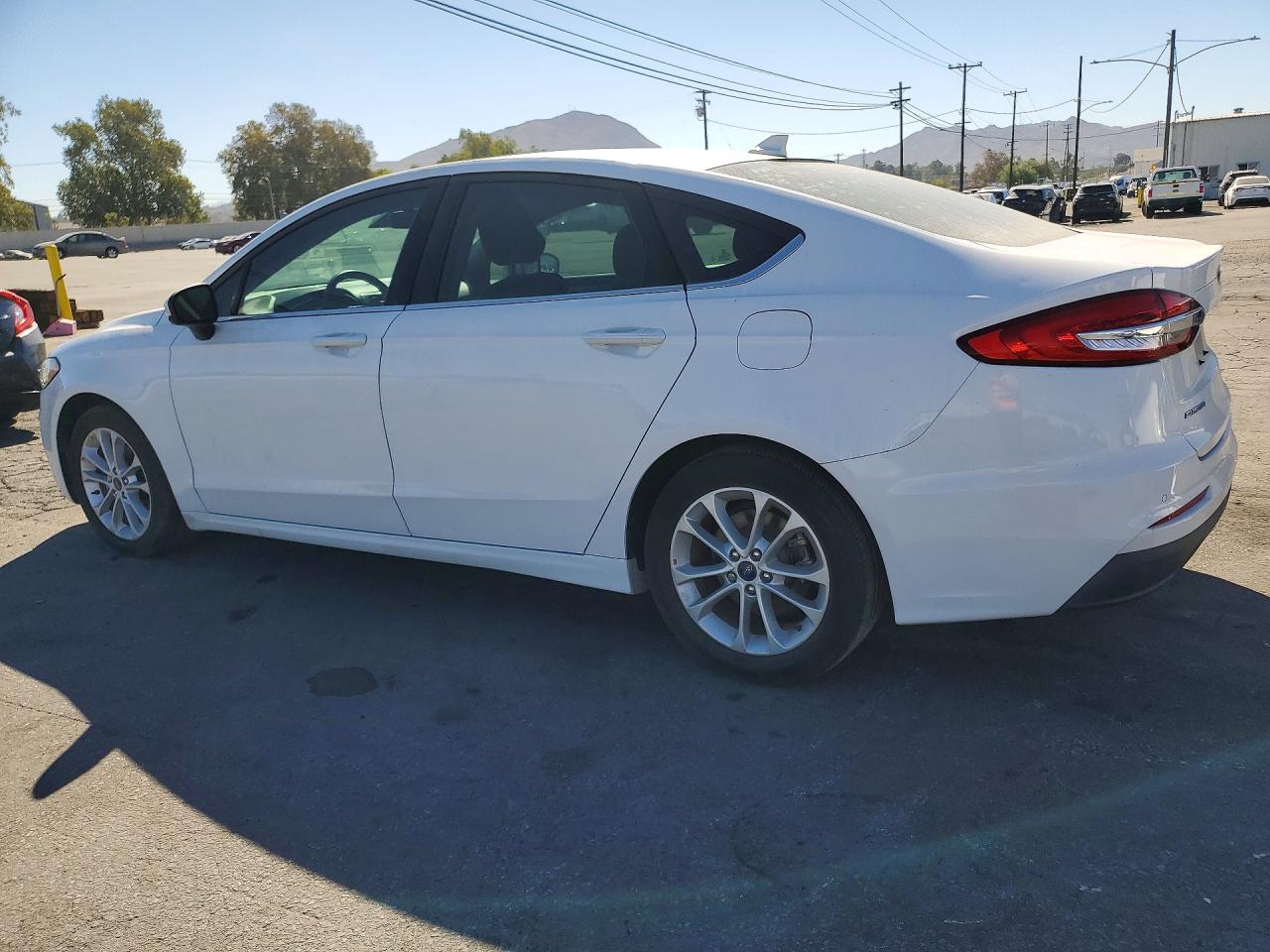 2020 FORD FUSION SE — photo 2