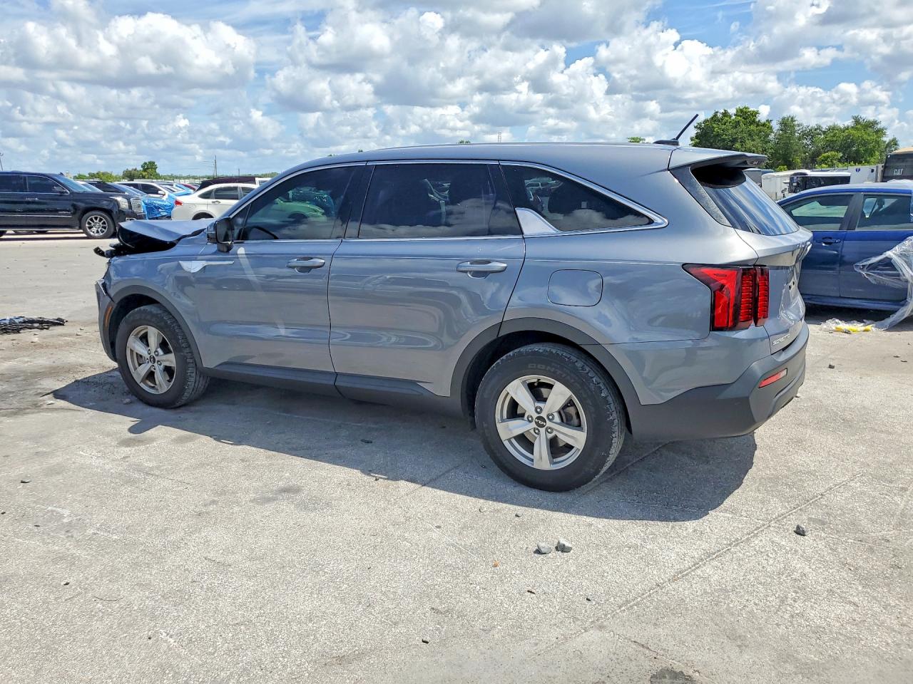 2023 KIA SORENTO LX — снимка 2