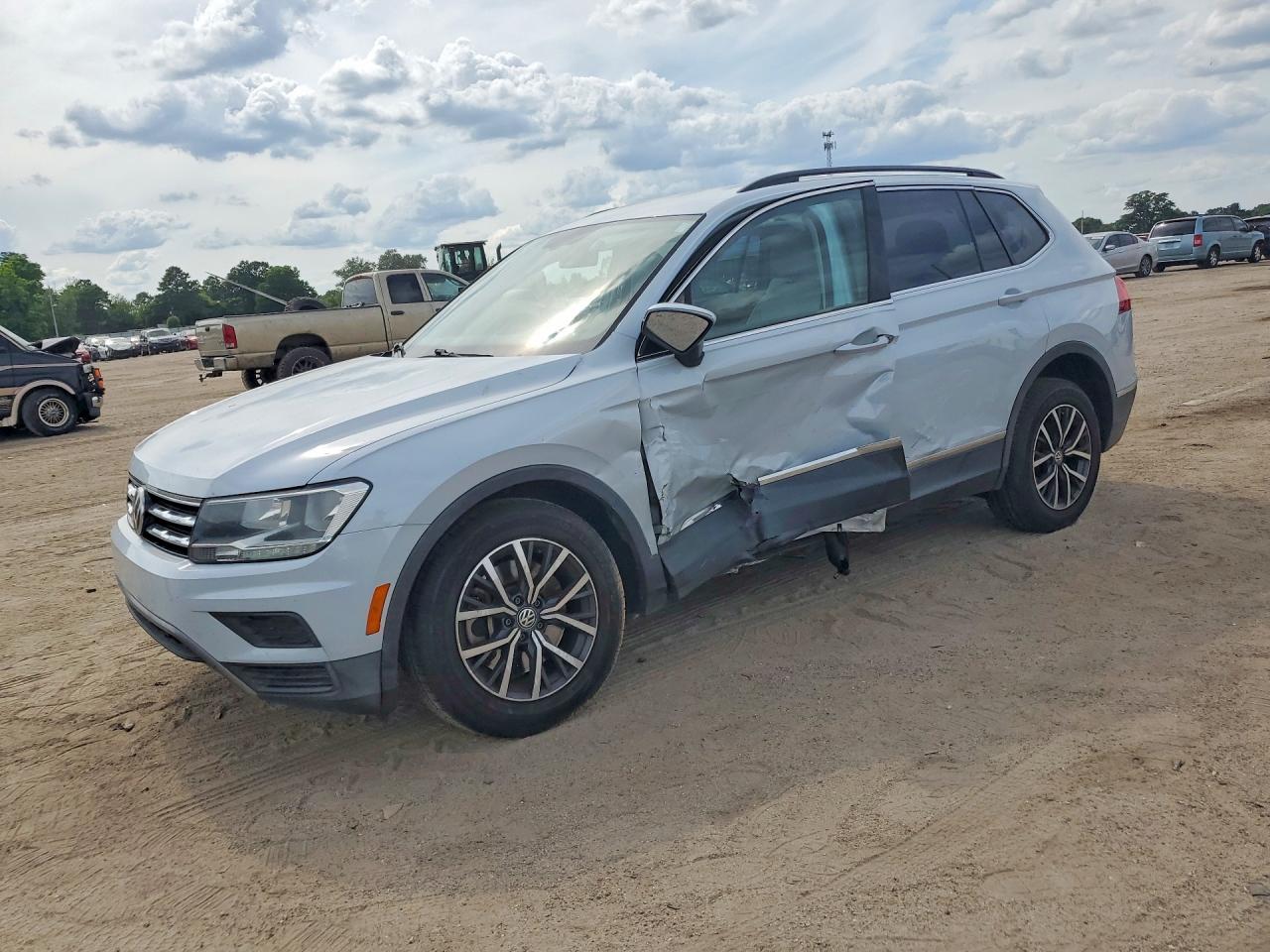 2018 VOLKSWAGEN TIGUAN SE