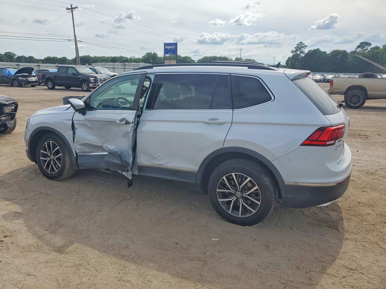 2018 VOLKSWAGEN TIGUAN SE — снимка 2